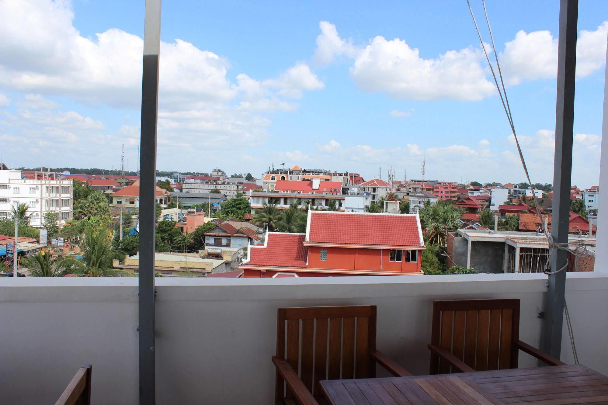 Hotel Baan Soksan Siem Reap Exterior foto