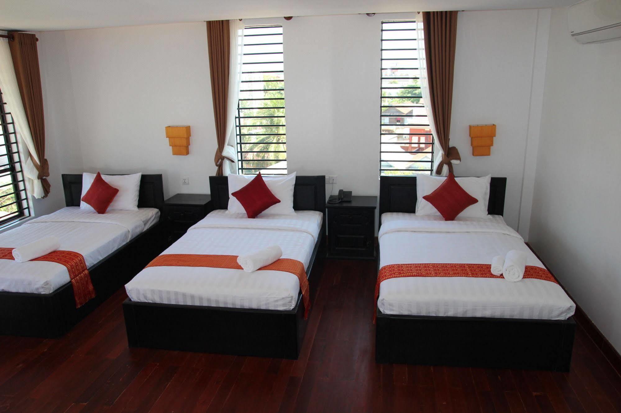Hotel Baan Soksan Siem Reap Exterior foto