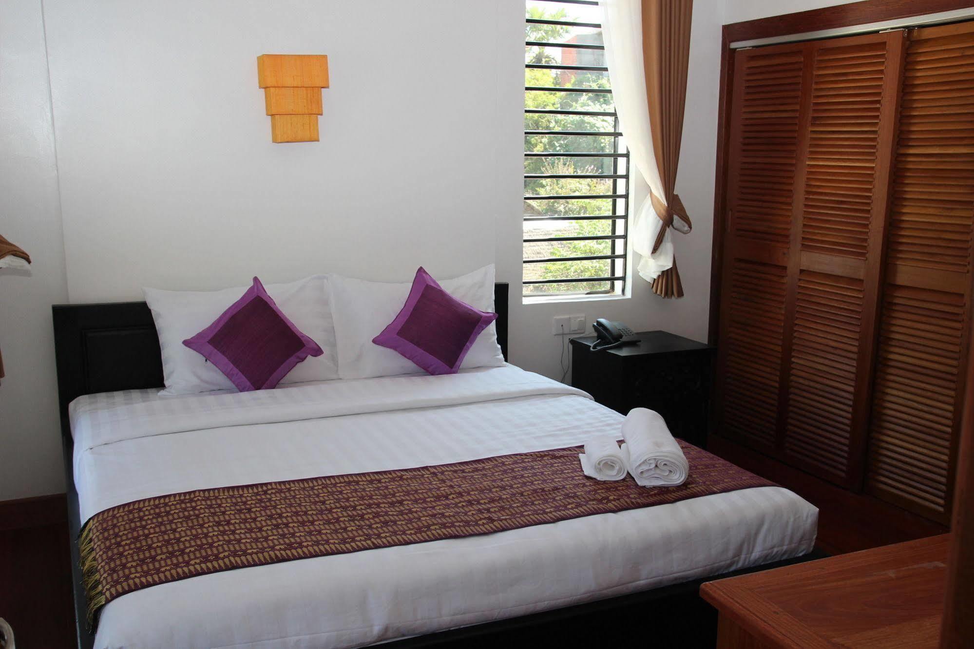 Hotel Baan Soksan Siem Reap Exterior foto